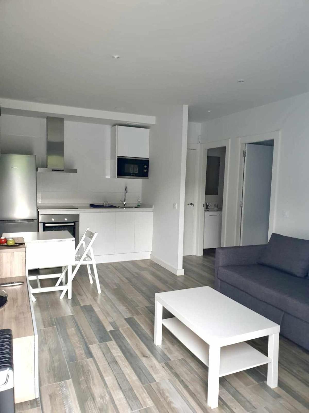 Apartamentos Turisticos El Balcon De Llavandes كولومبيريز الغرفة الصورة