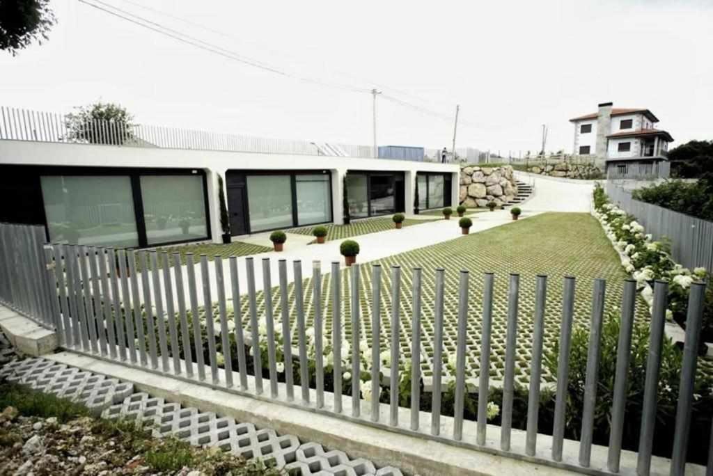 Apartamentos Turisticos El Balcon De Llavandes كولومبيريز المظهر الخارجي الصورة